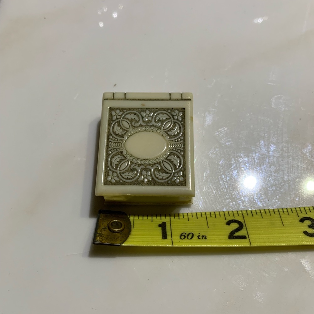 Vintage 1947 wedding ring hinged jewelry box